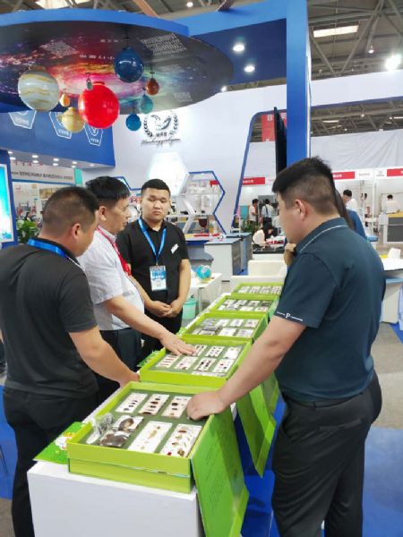 微信图片_20190426120029 副本.jpg
